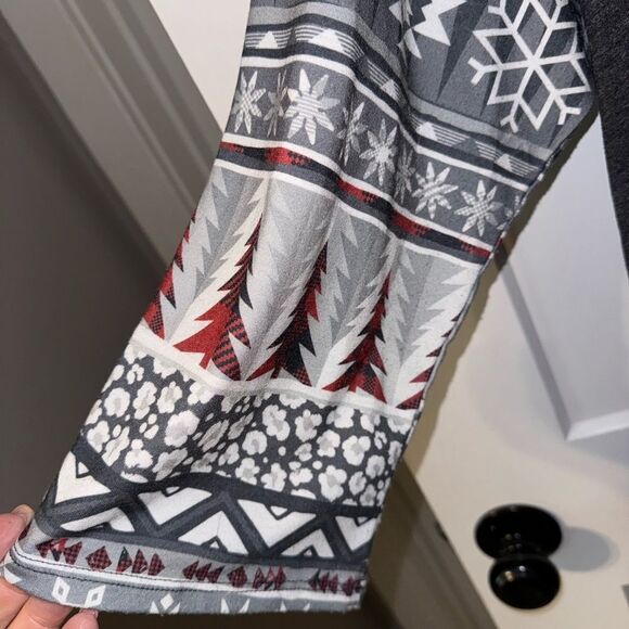 L & B LIFE BRAND WOMENS SNOWFLAKE T SHIRT - Picture 2 of 5